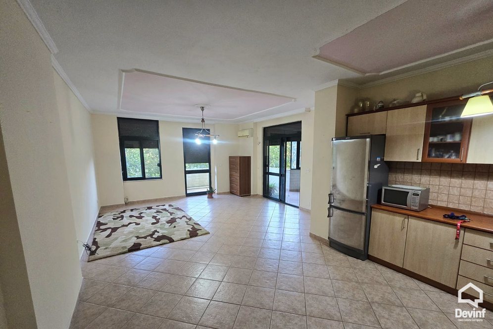 Tirane Qera Apartament 3+1  zyre
