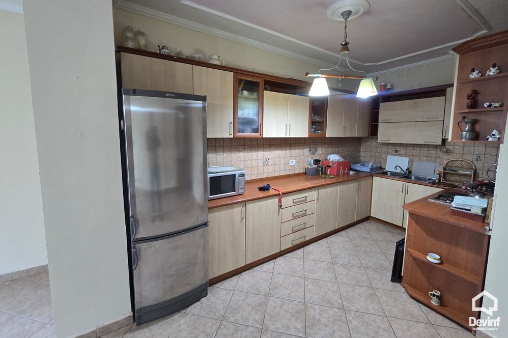 Tirane Qera Apartament 3+1  zyre