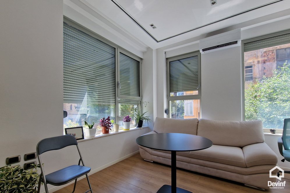 Tirane Shitje Zyre Rruga Perlat Rexhepi, mbrapa Hotel Xheko Imperial Zyre