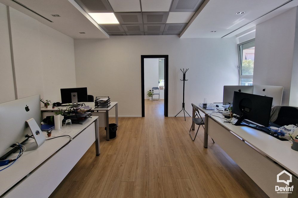 Tirane Shitje Zyre Rruga Perlat Rexhepi, mbrapa Hotel Xheko Imperial Zyre