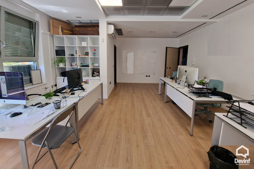 Tirane Shitje Zyre Rruga Perlat Rexhepi, mbrapa Hotel Xheko Imperial Zyre