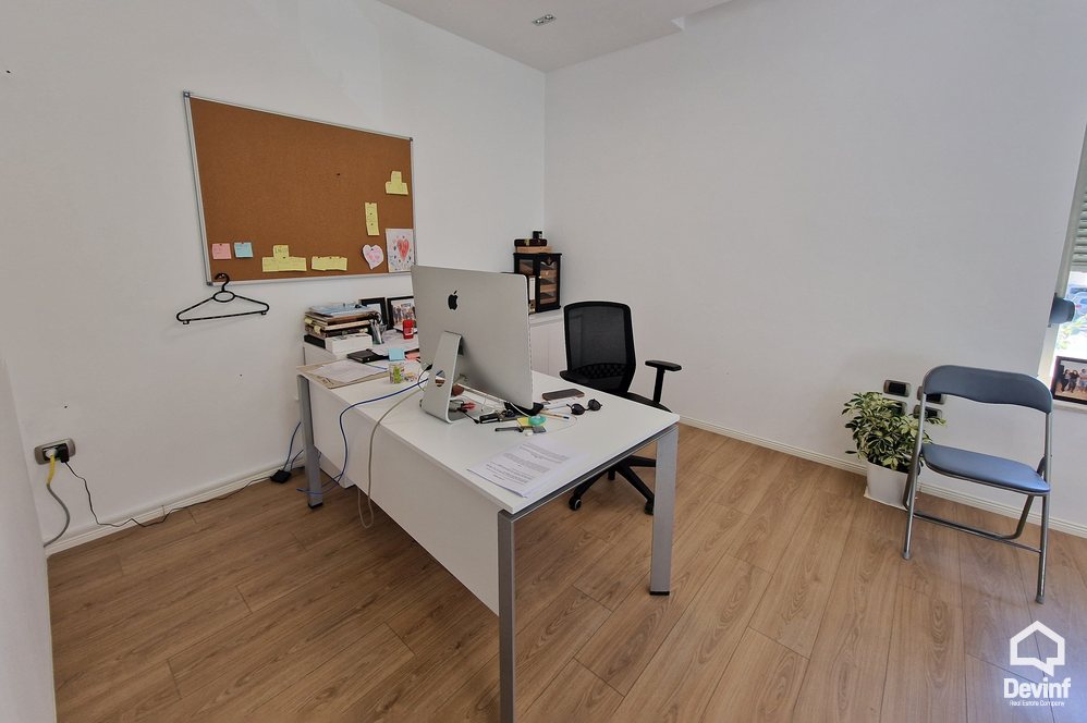 Tirane Shitje Zyre Rruga Perlat Rexhepi, mbrapa Hotel Xheko Imperial Zyre