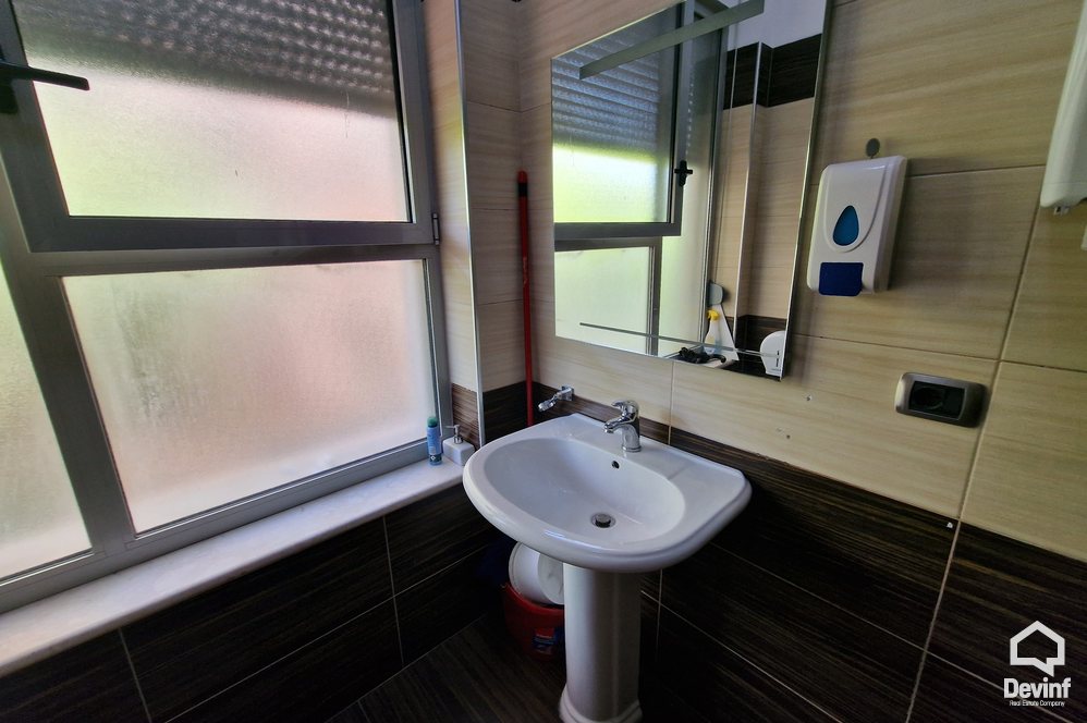 Tirane Shitje Zyre Rruga Perlat Rexhepi, mbrapa Hotel Xheko Imperial Zyre