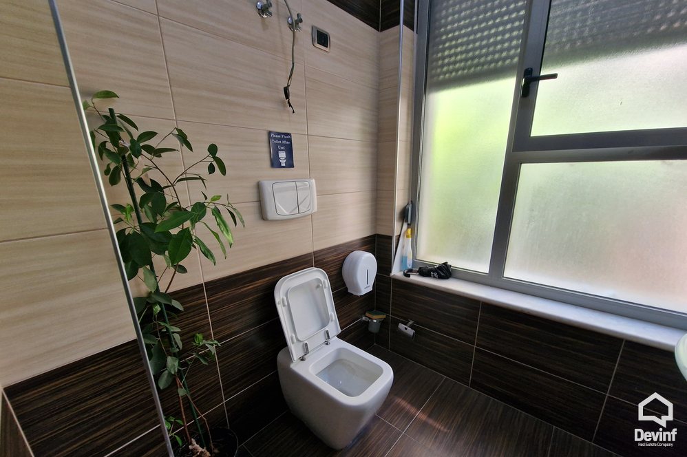 Tirane Shitje Zyre Rruga Perlat Rexhepi, mbrapa Hotel Xheko Imperial Zyre