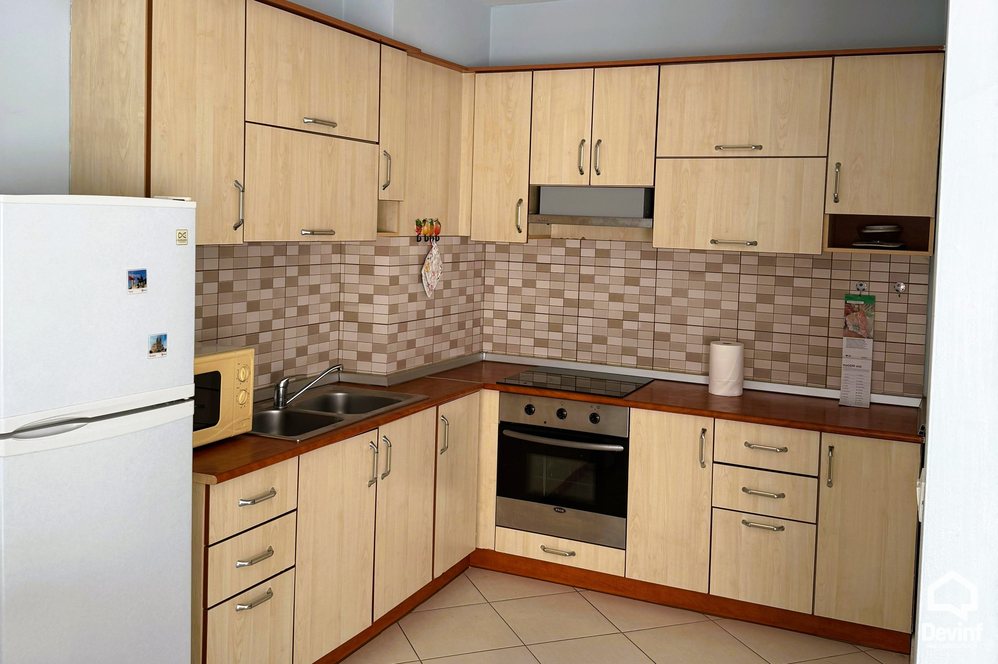 Tirane Qera Apartament 2+1 Apartament i ri i cili ndodhet ne qender shume prane Hotel Tiranes apartament