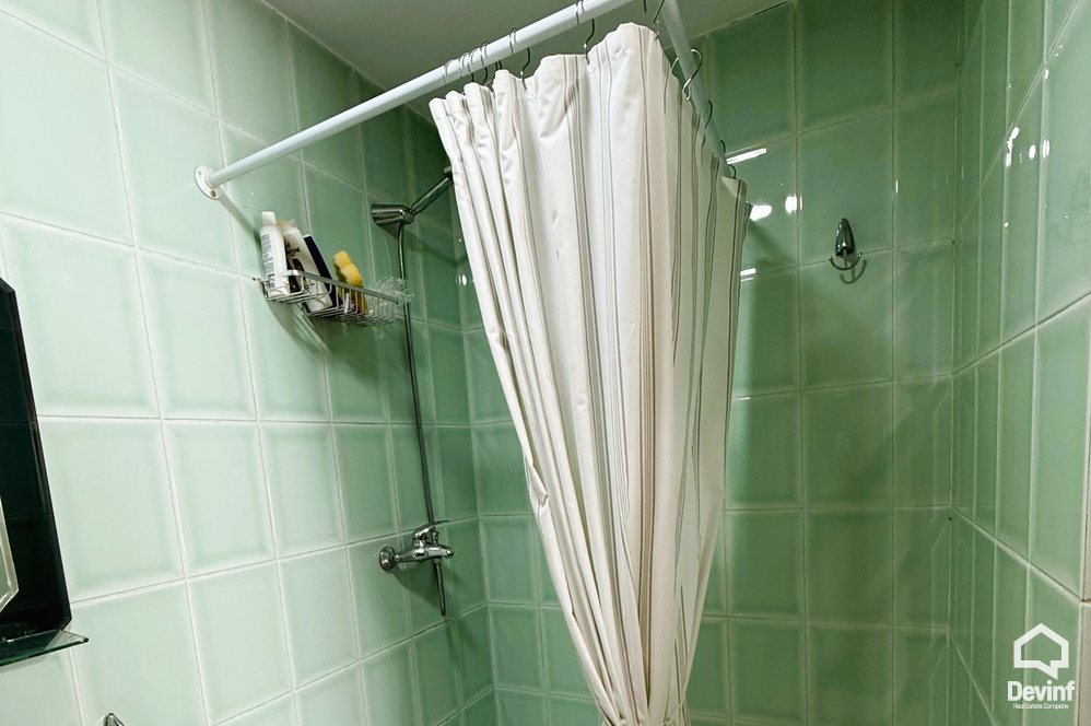 Tirane Qera Apartament 2+1 Apartament i ri i cili ndodhet ne qender shume prane Hotel Tiranes apartament