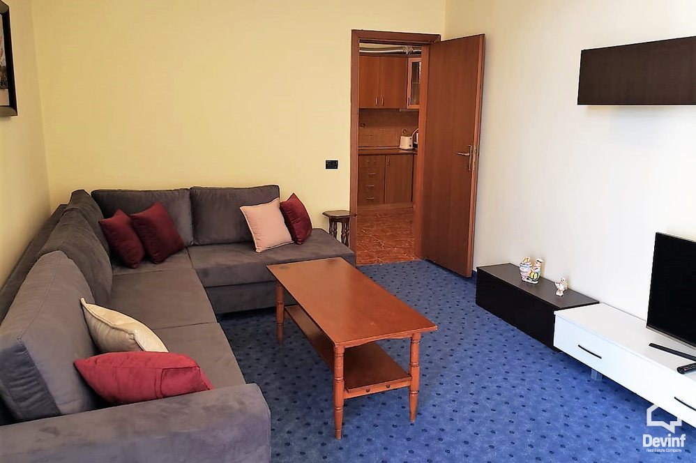 Tirane Qera Apartament 1+1+G Apartamenti ndodhet ne nje pallat te ri prane Hotel President apartament