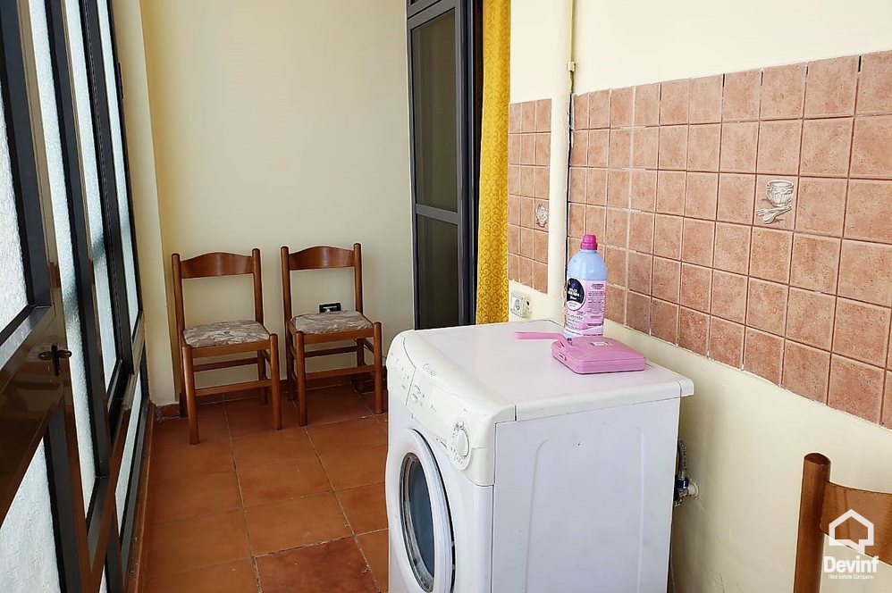 Tirane Qera Apartament 1+1+G Apartamenti ndodhet ne nje pallat te ri prane Hotel President apartament