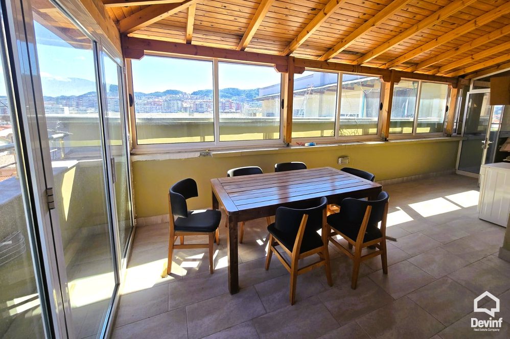 Tirane Qera Apartament 3+1 Apartamenti ndodhet ne nje ndertim te ri ne zonen e Selites apartament