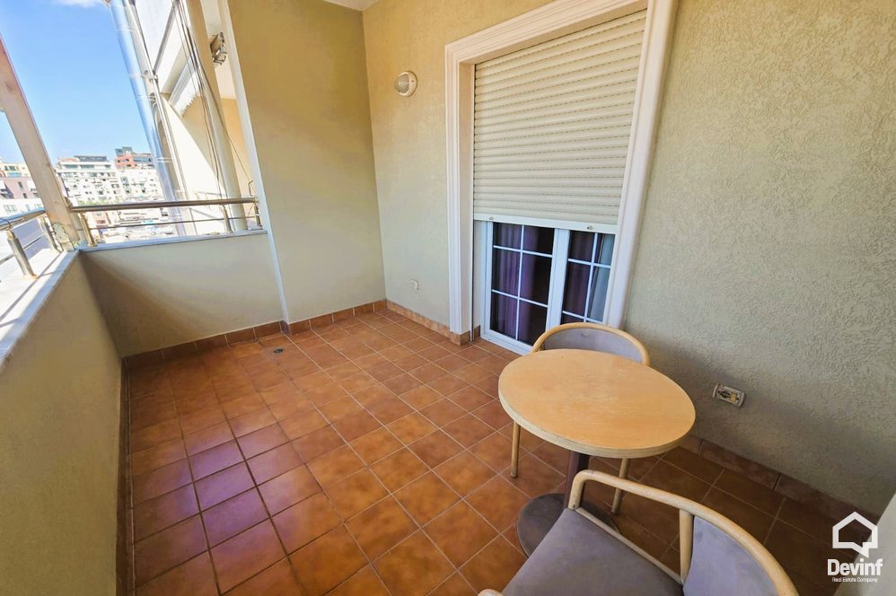 Tirane Qera Apartament 3+1 Apartamenti ndodhet ne nje ndertim te ri ne zonen e Selites apartament