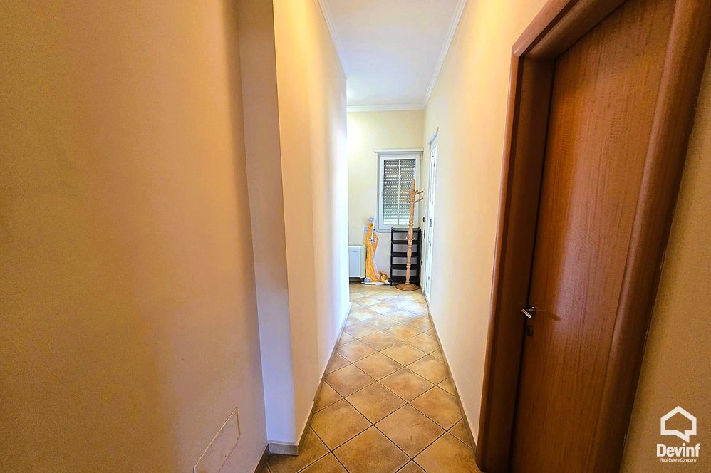 Tirane Qera Apartament 3+1 Apartamenti ndodhet ne nje ndertim te ri ne zonen e Selites apartament