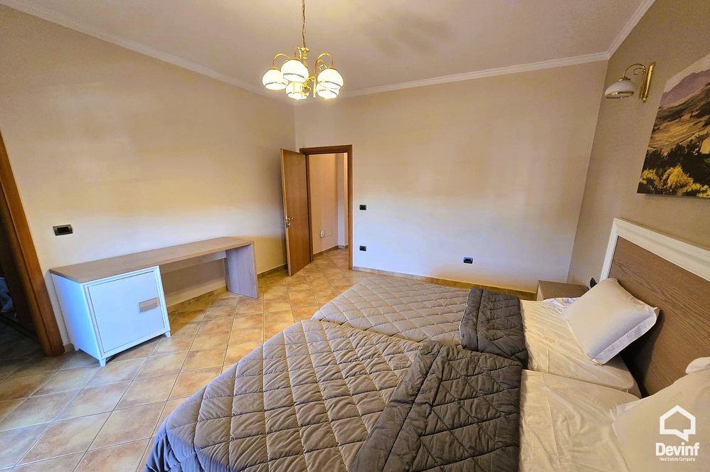 Tirane Qera Apartament 3+1 Apartamenti ndodhet ne nje ndertim te ri ne zonen e Selites apartament