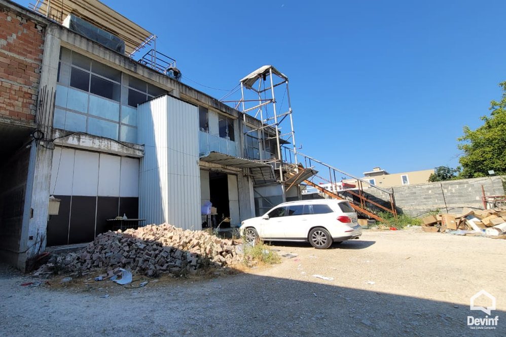 Tirane Qera Magazine Magazine/Showroom ne Autostraden Tirane-Durres magazine show room ekspozite