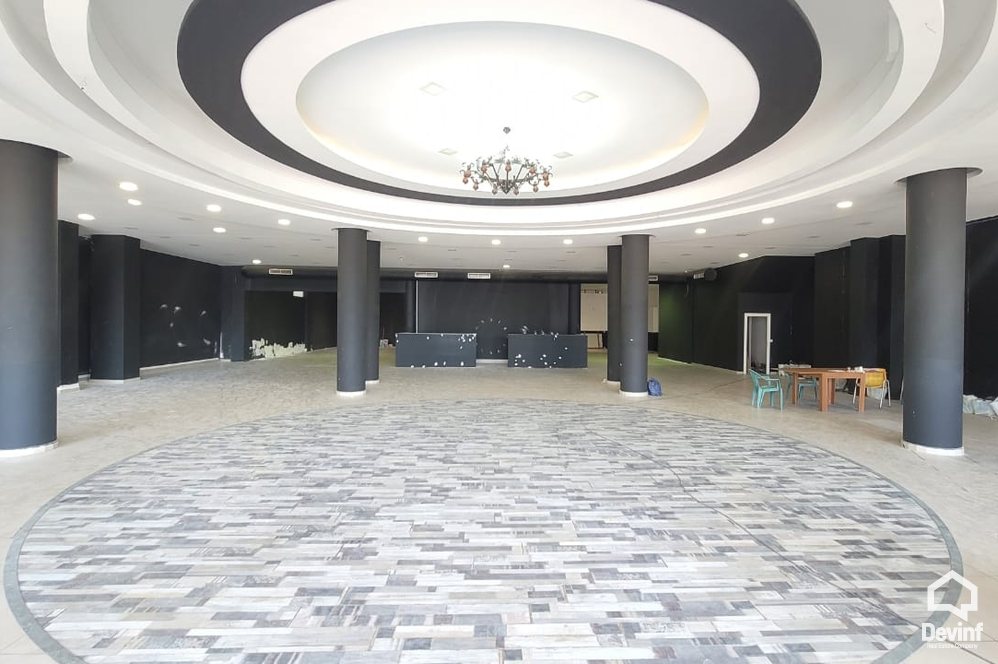 Tirane Qera Magazine Magazine/Showroom ne Autostraden Tirane-Durres magazine show room ekspozite