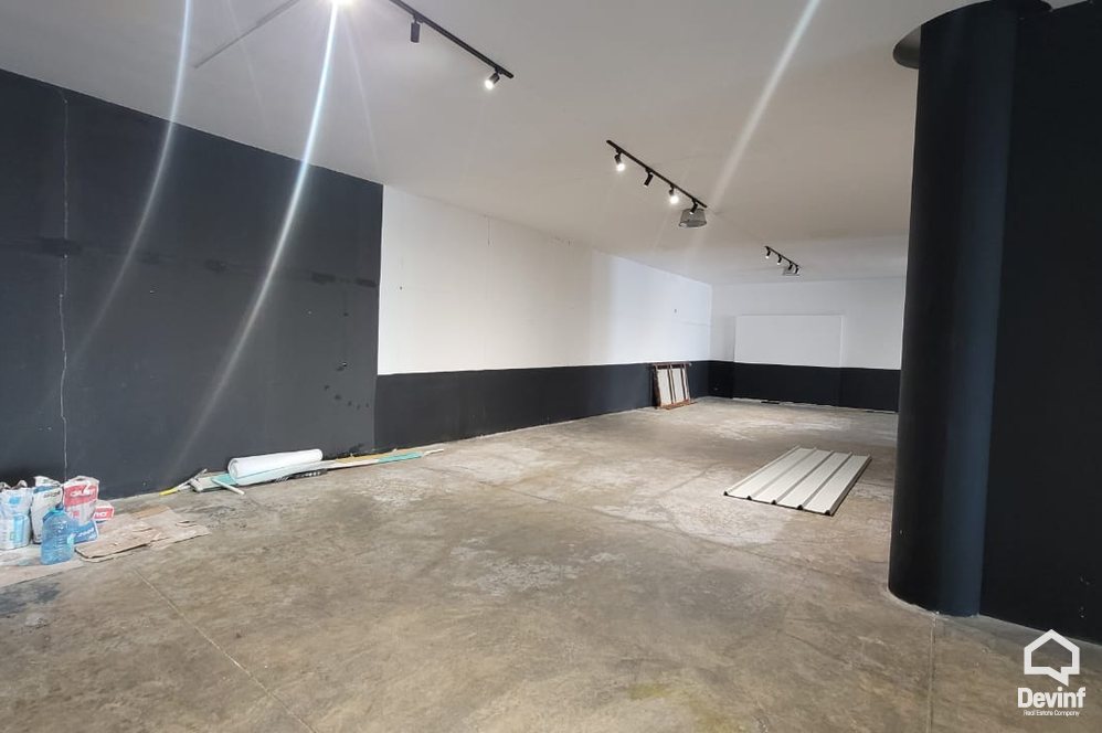 Tirane Qera Magazine Objekt magazine/ekspozite ne autostraden Tirane-Durres magazine prodhim show room ekspozite