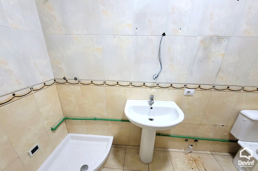 Tirane Qera Zyre Zyra ndodhet ne qender te Tiranes zyre dyqan spa qender estetike show room