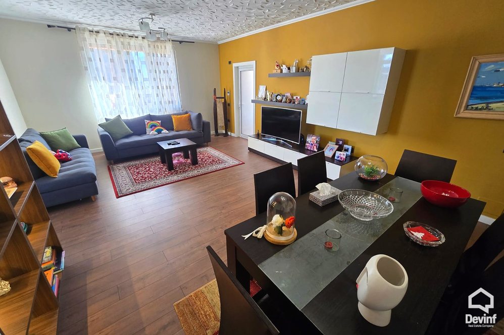 Tirane Qera Apartament 3+1 Apartament ne Rr. Myslym Shyri apartament