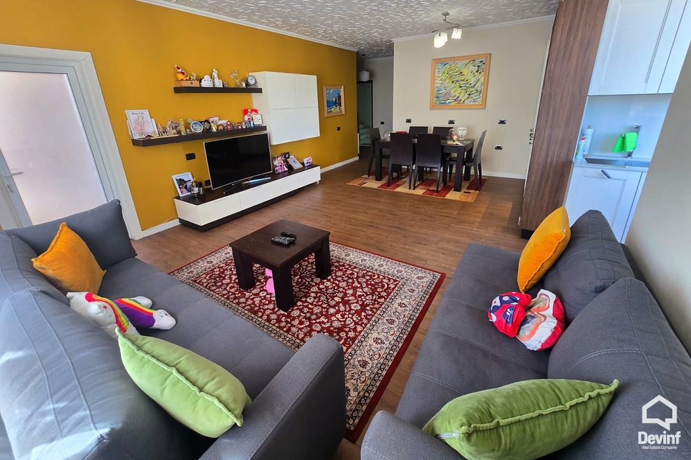 Tirane Qera Apartament 3+1 Apartament ne Rr. Myslym Shyri apartament