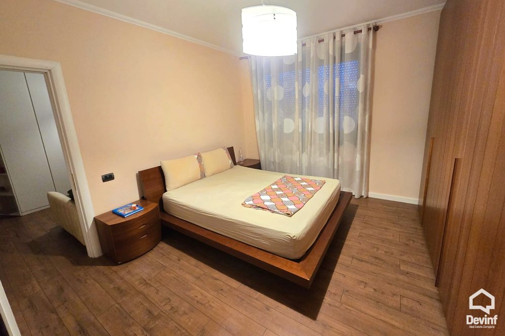 Tirane Qera Apartament 3+1 Apartament ne Rr. Myslym Shyri apartament