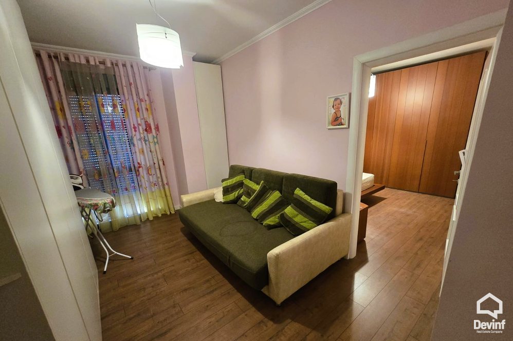 Tirane Qera Apartament 3+1 Apartament ne Rr. Myslym Shyri apartament