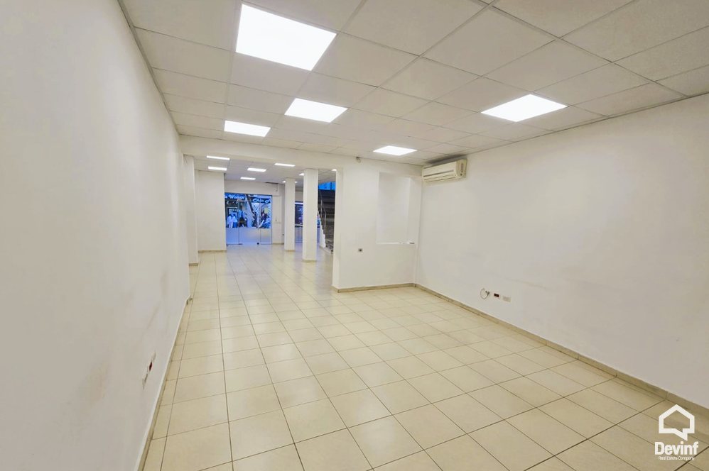 Tirane For Rent Multifunctional Building Commercial building located in Str. Myslym Shyri Office klinike dentare qender estetike Multifunctional Building klinike