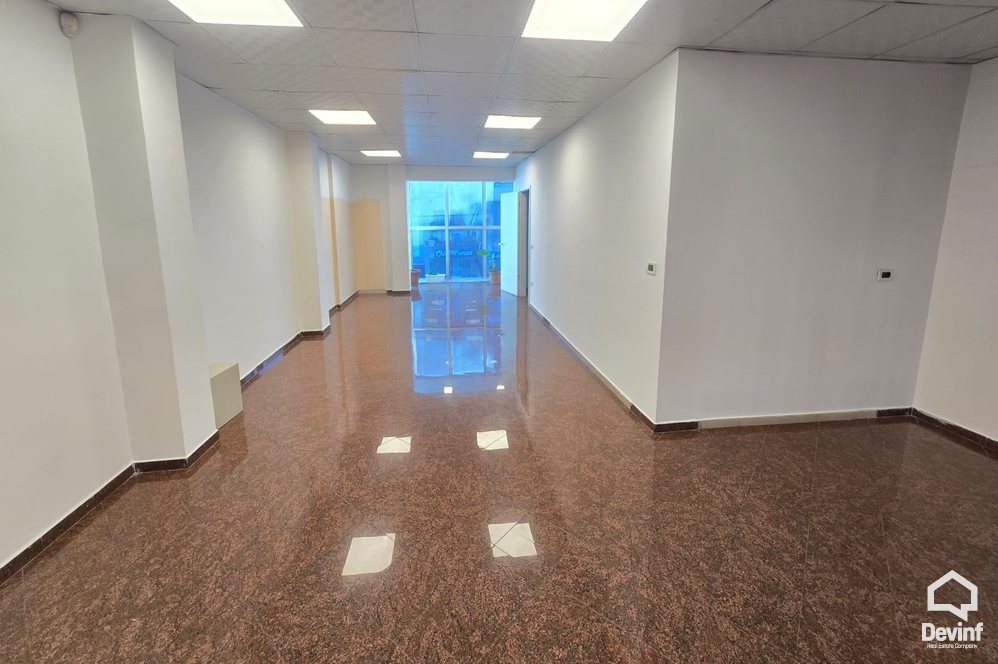 Tirane For Rent Multifunctional Building Commercial building located in Str. Myslym Shyri Office klinike dentare qender estetike Multifunctional Building klinike