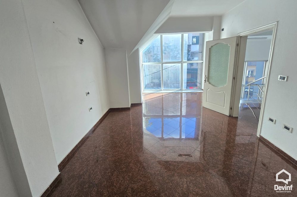 Tirane For Rent Multifunctional Building Commercial building located in Str. Myslym Shyri Office klinike dentare qender estetike Multifunctional Building klinike