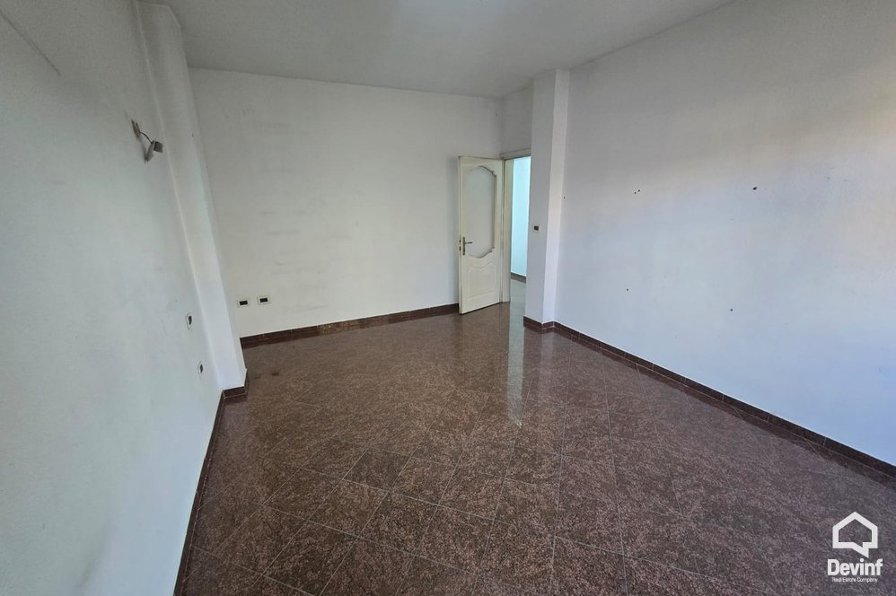 Tirane For Rent Multifunctional Building Commercial building located in Str. Myslym Shyri Office klinike dentare qender estetike Multifunctional Building klinike