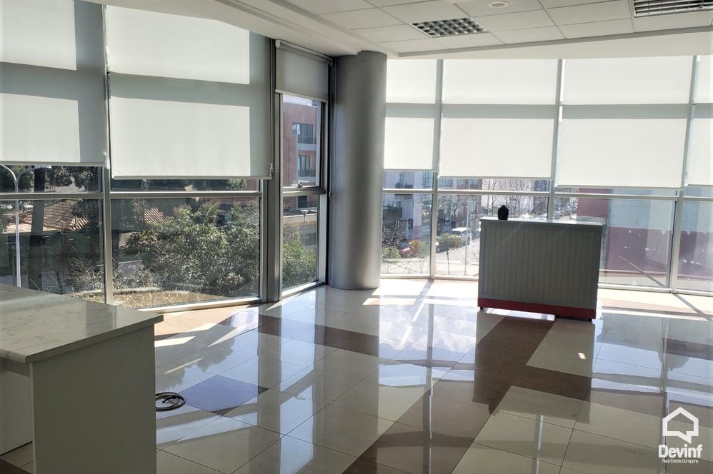 Tirane Qera Ndertese Multifunksionale Zyra me qira ne Rr. Bardhyl zyre qender biznesi klinike dentare