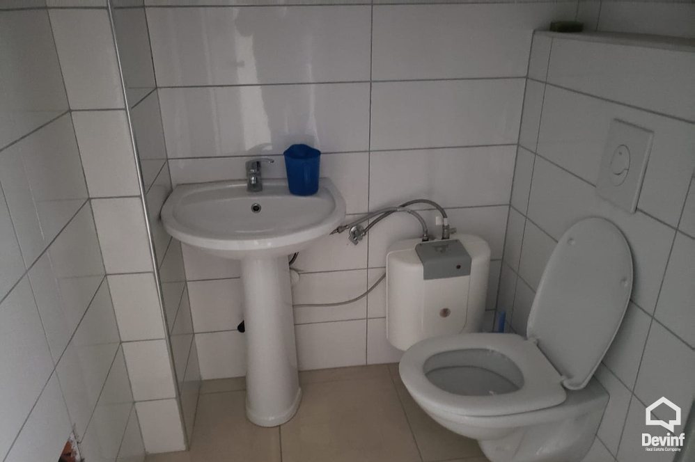 Tirane Qera Ndertese Multifunksionale Zyra me qira ne Rr. Bardhyl zyre qender biznesi klinike dentare