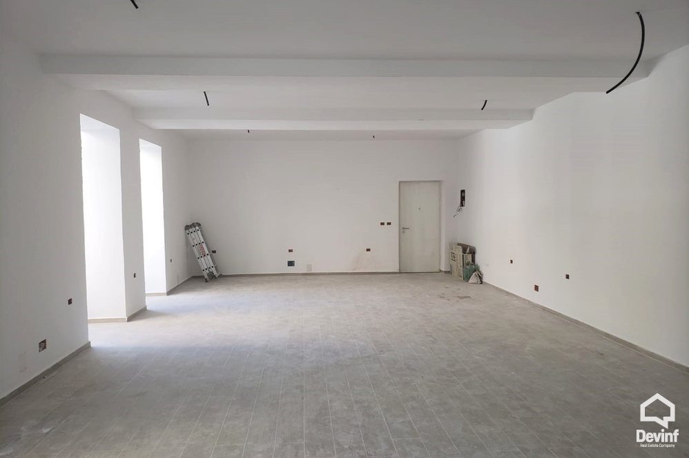 Tirane Qera Zyre  Kjo zyre ndodhet tek Stadiumi Selman Stermasi zyre klinike dentare qender estetike