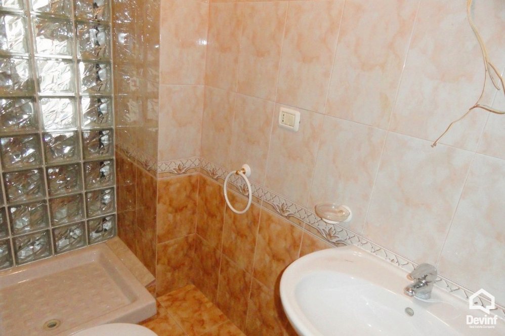 Tirane Qera Apartament 2+1 Apartament prane sheshit Avni Rustemi apartament