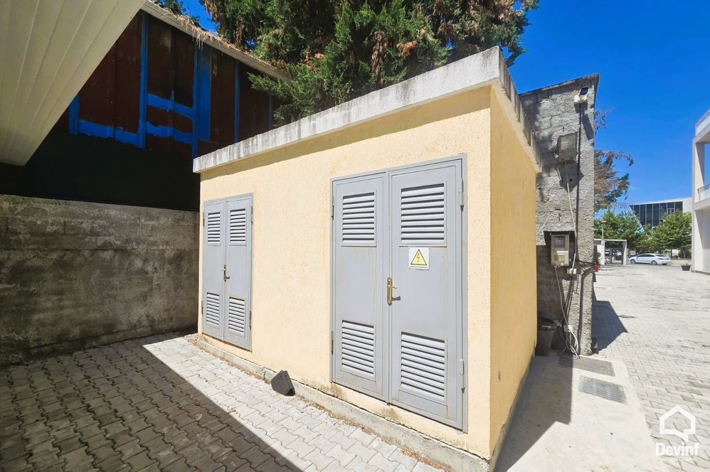 Tirane Qera Magazine Magazine ne autostraden Tirane-Durres magazine ndertese multifunksionale prodhim