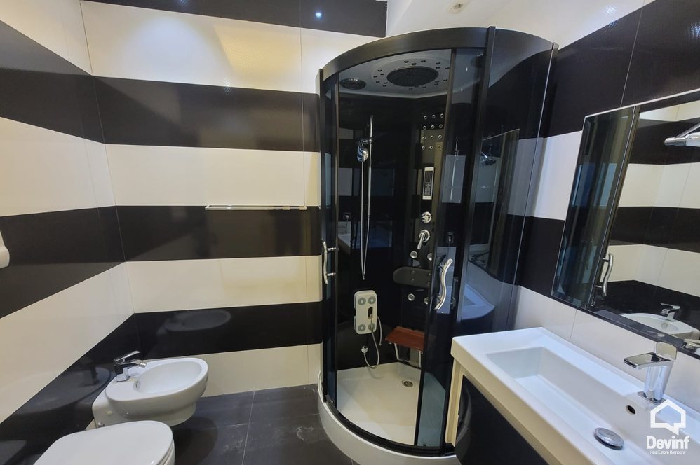 Tirane Qera Apartament 3+1+A Apartament ne qender te Tiranes apartament