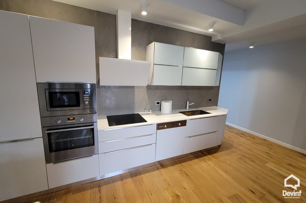 Tirane Qera Apartament 1+1 Apartament ne zonen e Bllokut apartament