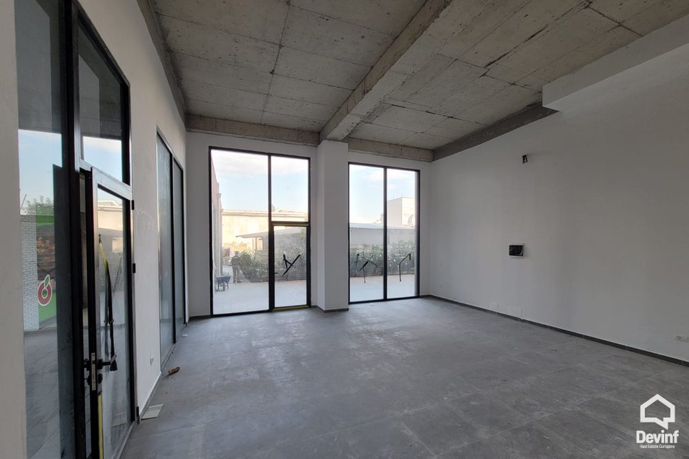 Tirane For Rent Shop Shop located in the northern part of the city Office qender estetike Shop