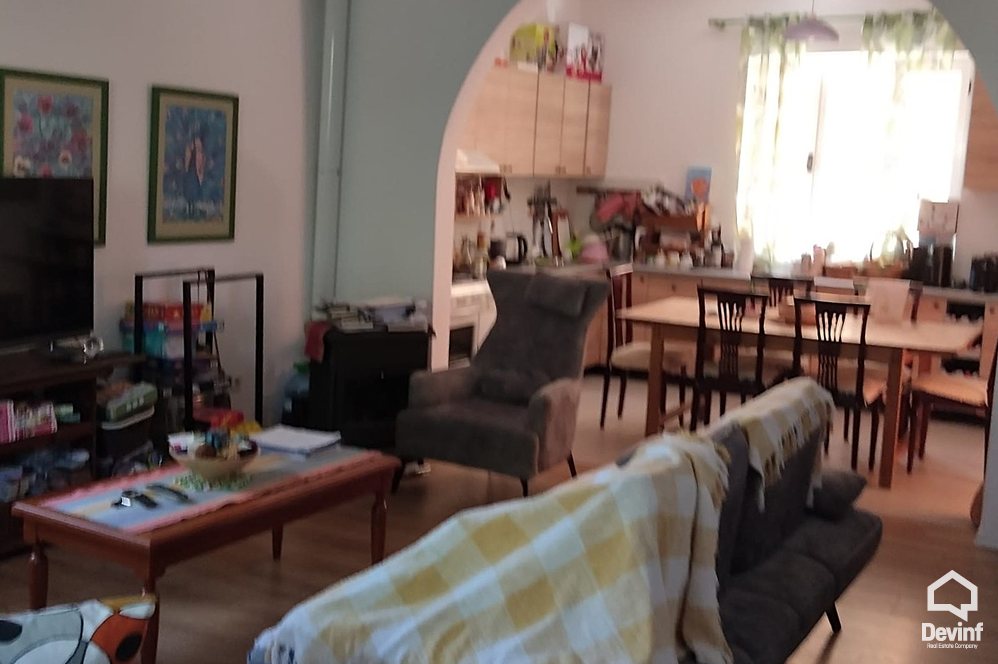 Tirane Qera Apartament 3+1 apartament kat vile
