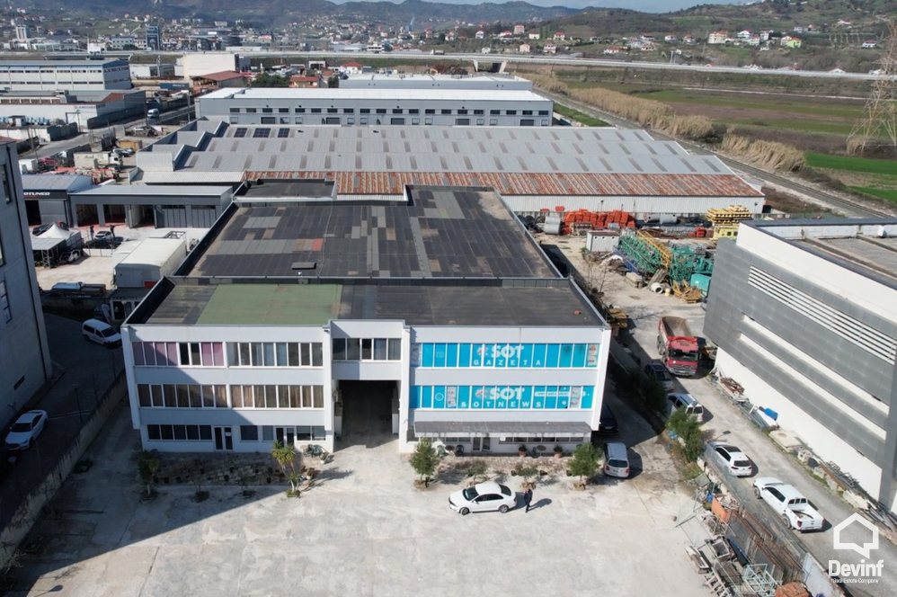 Tirane Shitje Magazine Magazine ne buze te rruges dytesore, ne Autrostraden Tirane-Durres toke industriale magazine industri Qender Biznesi