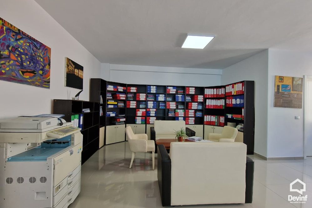 Tirane Shitje Magazine Magazine ne buze te rruges dytesore, ne Autrostraden Tirane-Durres toke industriale magazine industri Qender Biznesi