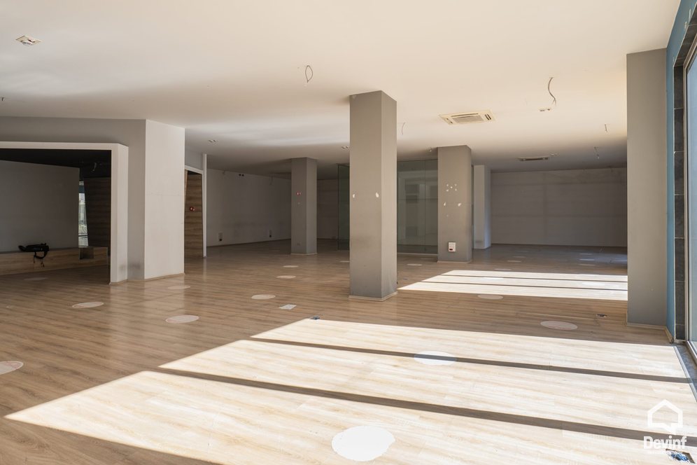 Tirane For Sale Shop Ali Demi Street Office klinike spitalore Shop klinike dentare call center