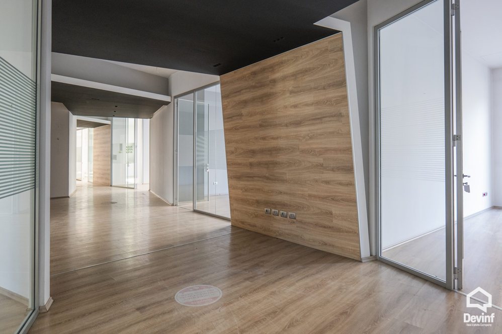 Tirane For Sale Shop Ali Demi Street Office klinike spitalore Shop klinike dentare call center