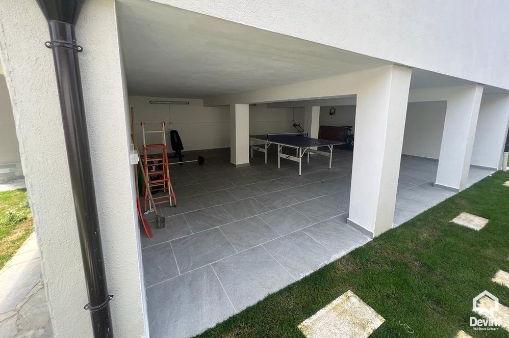 Durres For Sale Villa Me shume se 4 dhoma Villa in the area of Durres Regional Hospital Villa