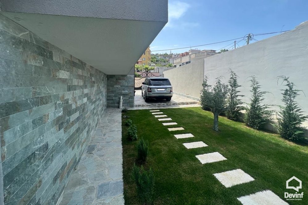 Durres For Sale Villa Me shume se 4 dhoma Villa in the area of Durres Regional Hospital Villa