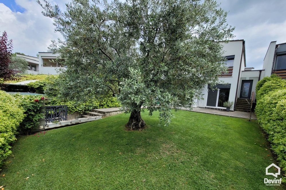 Tirane Qera Vile 4+1 Vile ne kompleks vilash ne zonen e TEG vile kompleks rezidencial