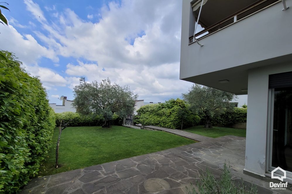 Tirane Qera Vile 4+1 Vile ne kompleks vilash ne zonen e TEG vile kompleks rezidencial