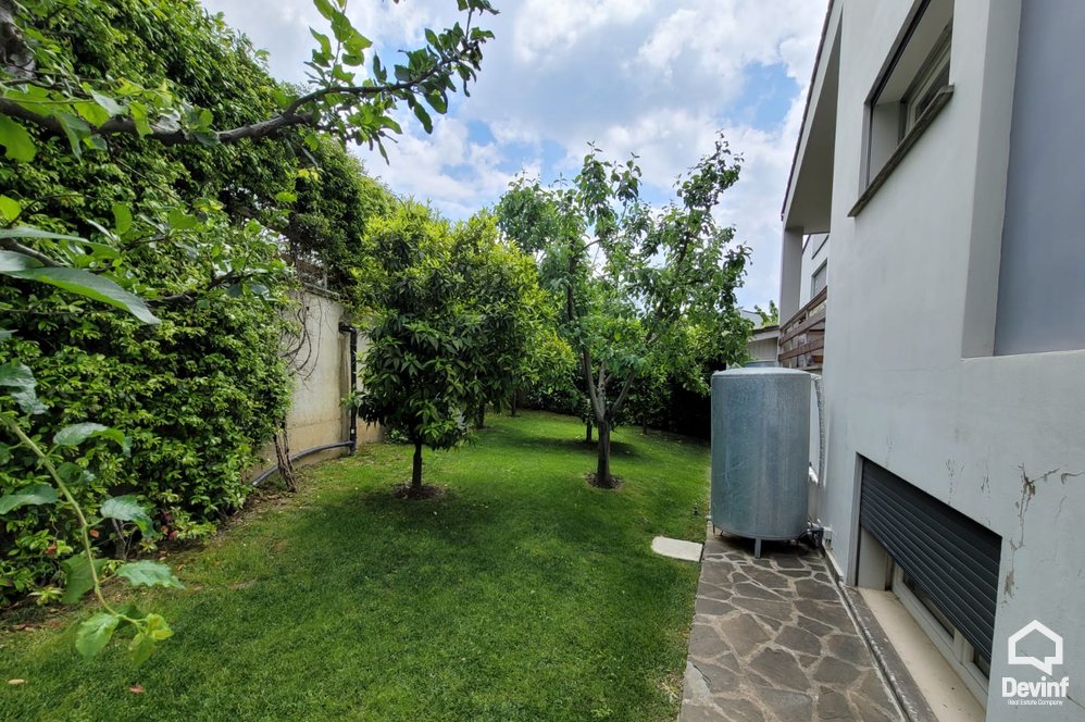 Tirane Qera Vile 4+1 Vile ne kompleks vilash ne zonen e TEG vile kompleks rezidencial