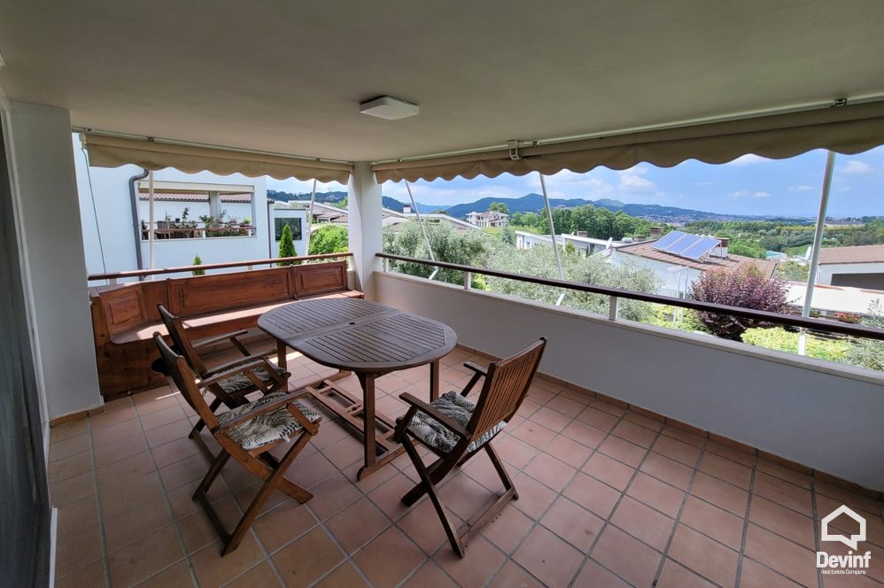 Tirane Qera Vile 4+1 Vile ne kompleks vilash ne zonen e TEG vile kompleks rezidencial