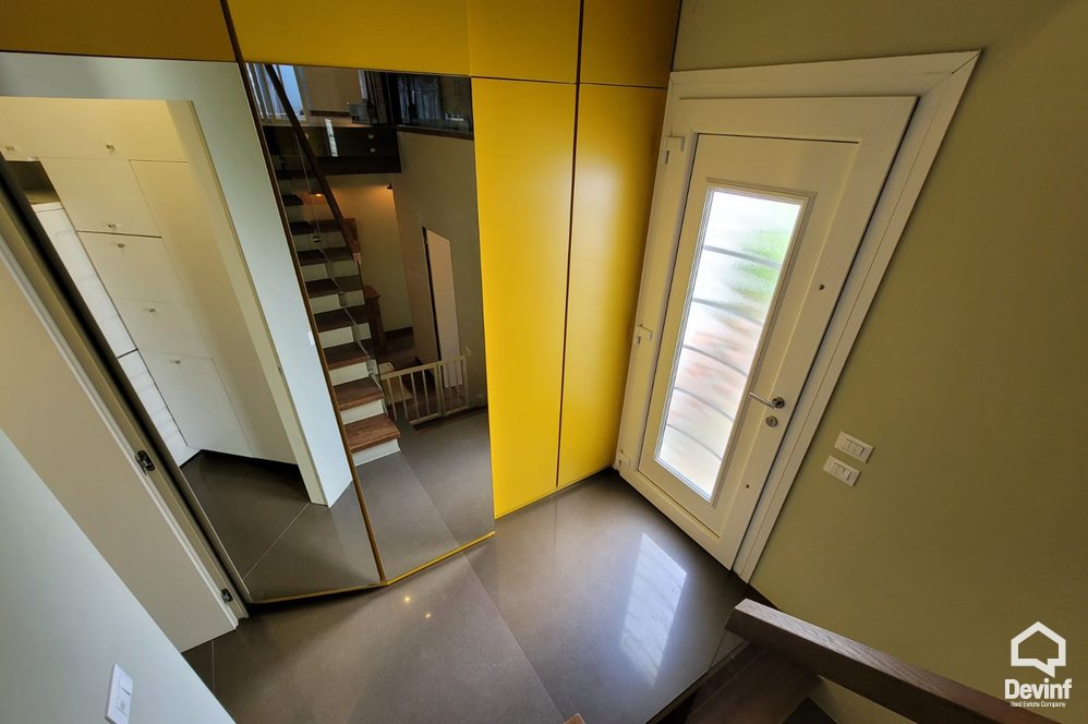 Tirane Qera Vile 4+1 Vile ne kompleks vilash ne zonen e TEG vile kompleks rezidencial