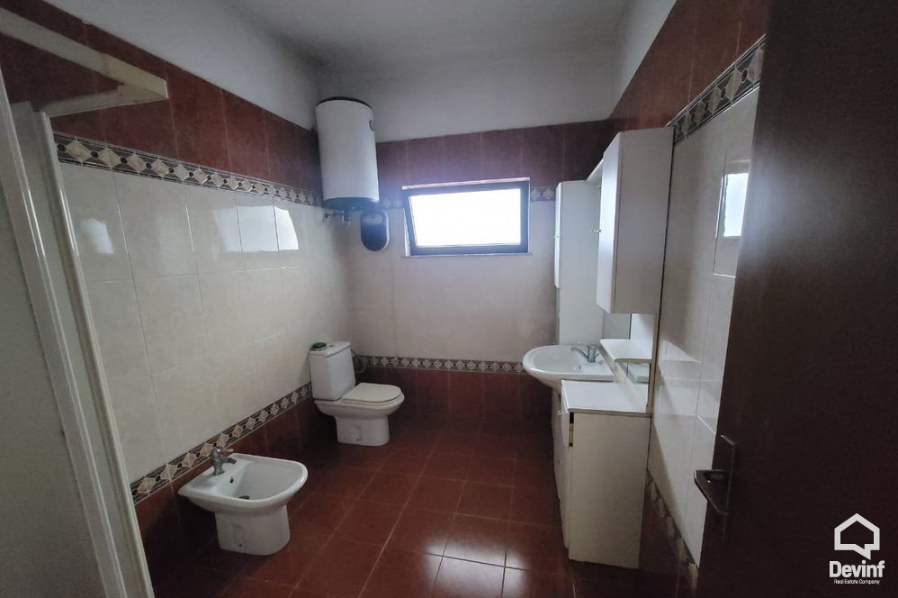 Tirane Qera Zyre Ndertese 2 kateshe per zyra ne zonen e Stadiumit Selman Stermasi zyre vile klinke