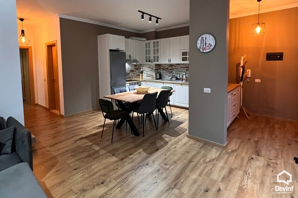 Tirane Qera Apartament 2+1 Apartament ne zonen e Kopeshtit Botanik apartament